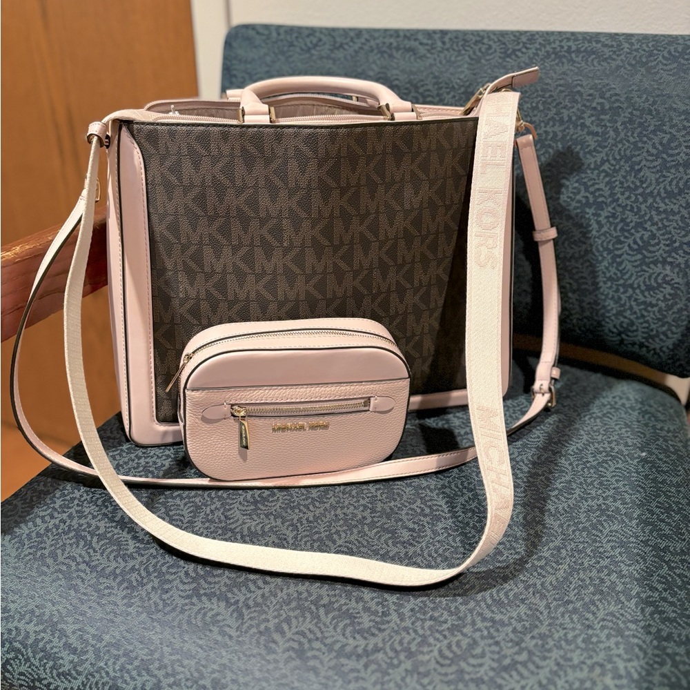 Michael Kors large logo Jessie tote with matching jet set belt bag- powder blush